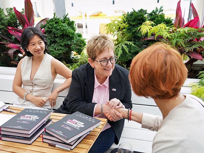 Catherine Gray Book Signing - Show Her The Money1